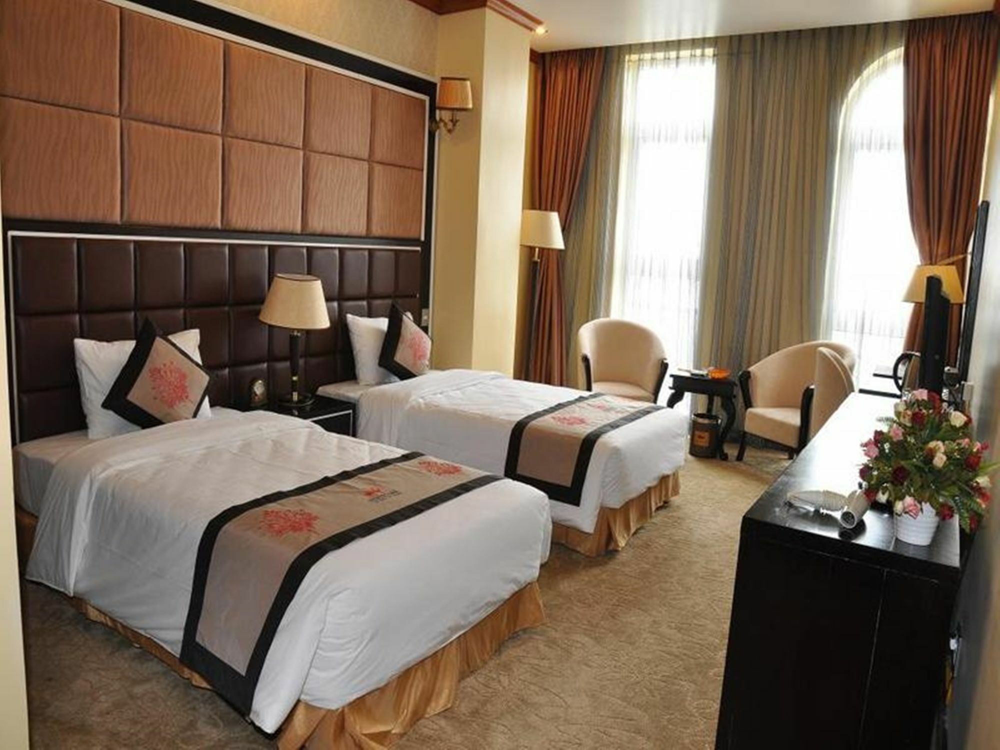 Phuong Anh Hotel 1 Hai Duong Bagian luar foto